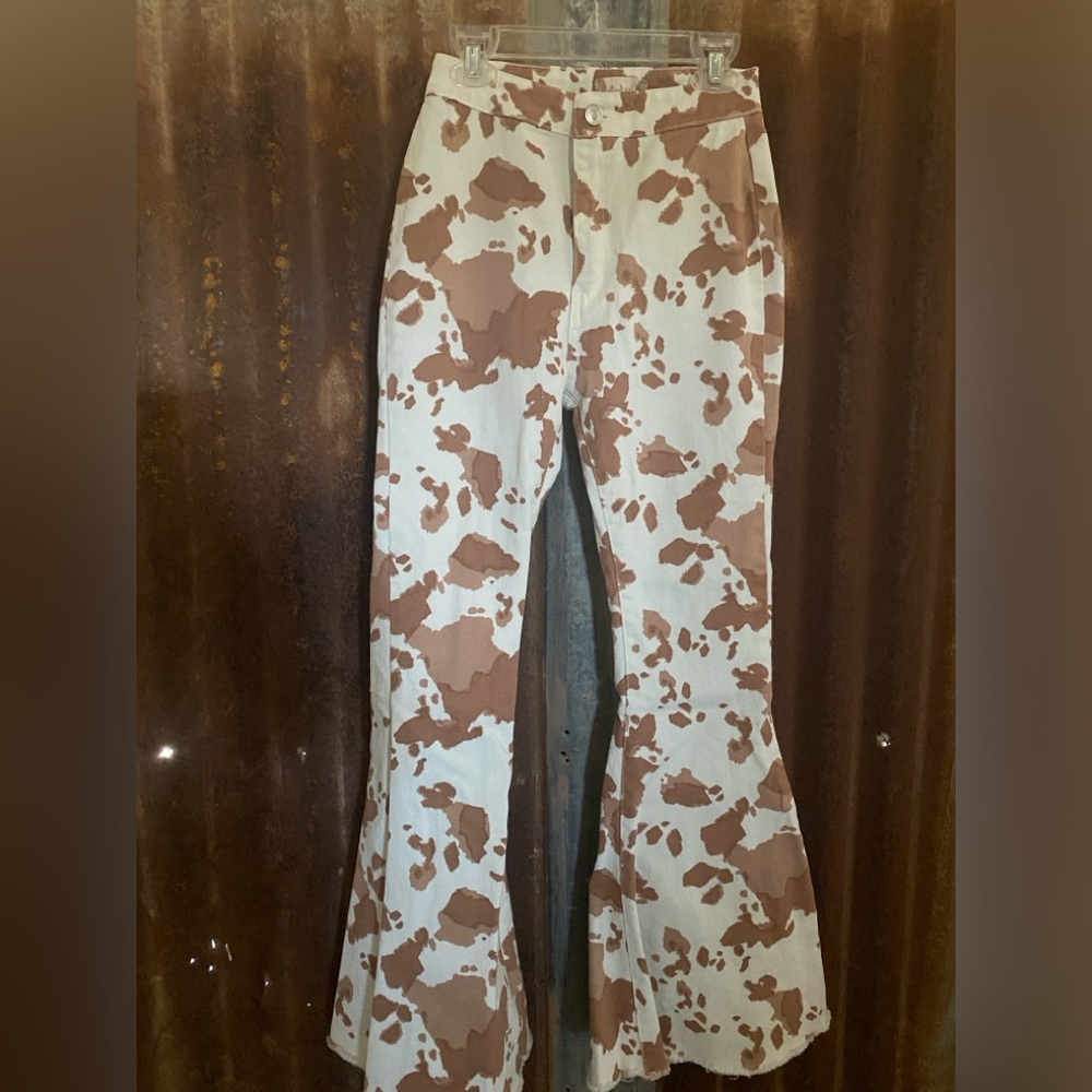 Altar'd State Women's Cow Print Western Cowgirl Lainey Wilson Bell Bottoms🐮